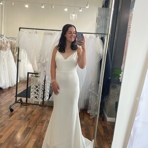 Elegant White V-Neck Satin Wedding Dress